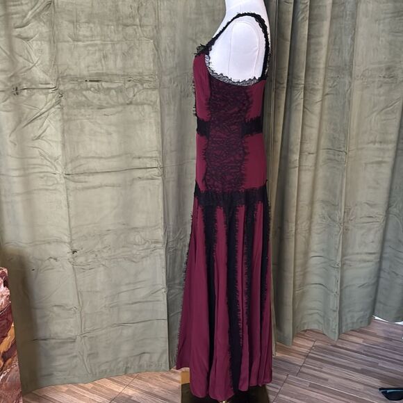 La Ligne 100% silk Elegant Burgundy and Black Lace maxi Dress, US0 - Picture 9 of 14